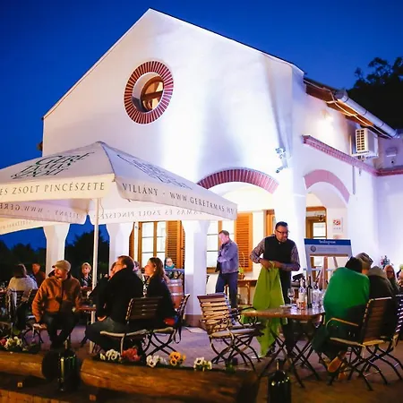 Frühstückspension Diofa Panzio