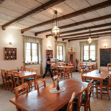 Diofa Panzio Bed & Breakfast