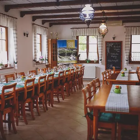 Diofa Panzio Bed & Breakfast 3*